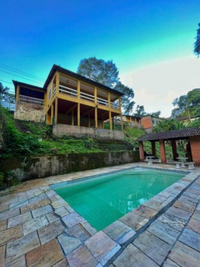 Casa agradável, em meio à natureza- Penedo